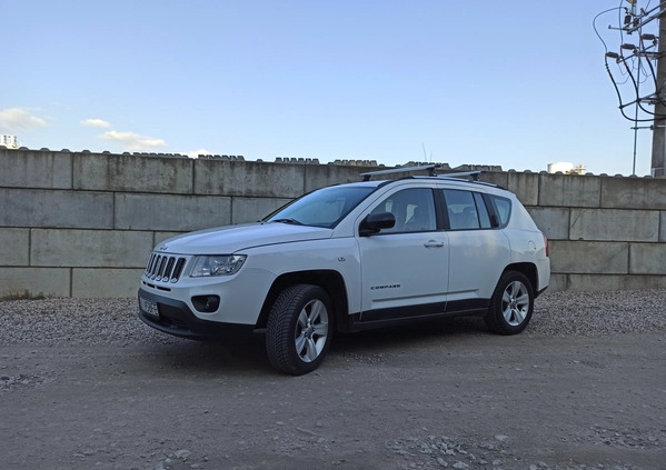 Jeep Compass cena 33900 przebieg: 178000, rok produkcji 2011 z Białystok małe 137